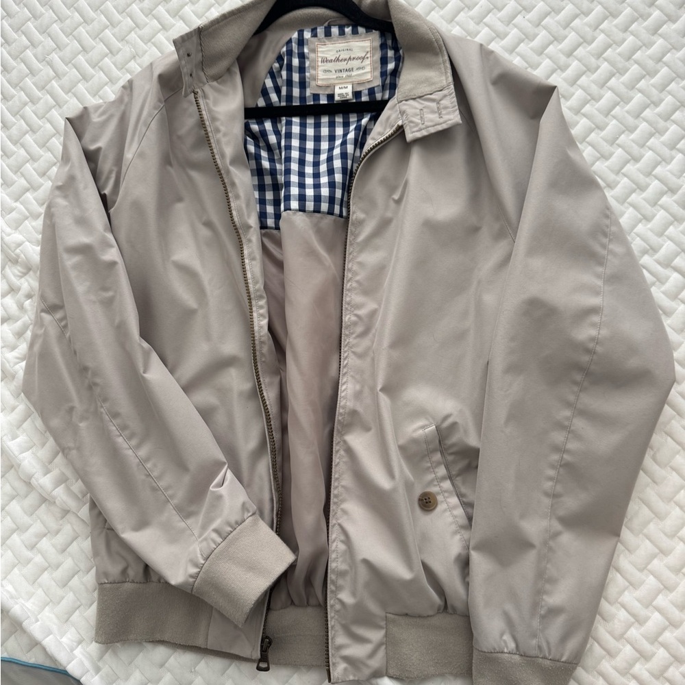 Weatherproof Vintage Light Gray Windbreaker